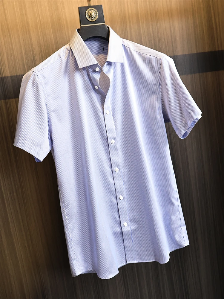 Классическая тонкая мужская полосатая одежда Busin ort Sve irt, летняя молодежная повседневная одежда с подставкой, обычная тонкая китайская происхождение
Классическая тонкая мужская полосатая одежда Busin ort Sve irt, летняя молодежная повседневная одежда с подставкой, обычная тонкая китайская происхождение