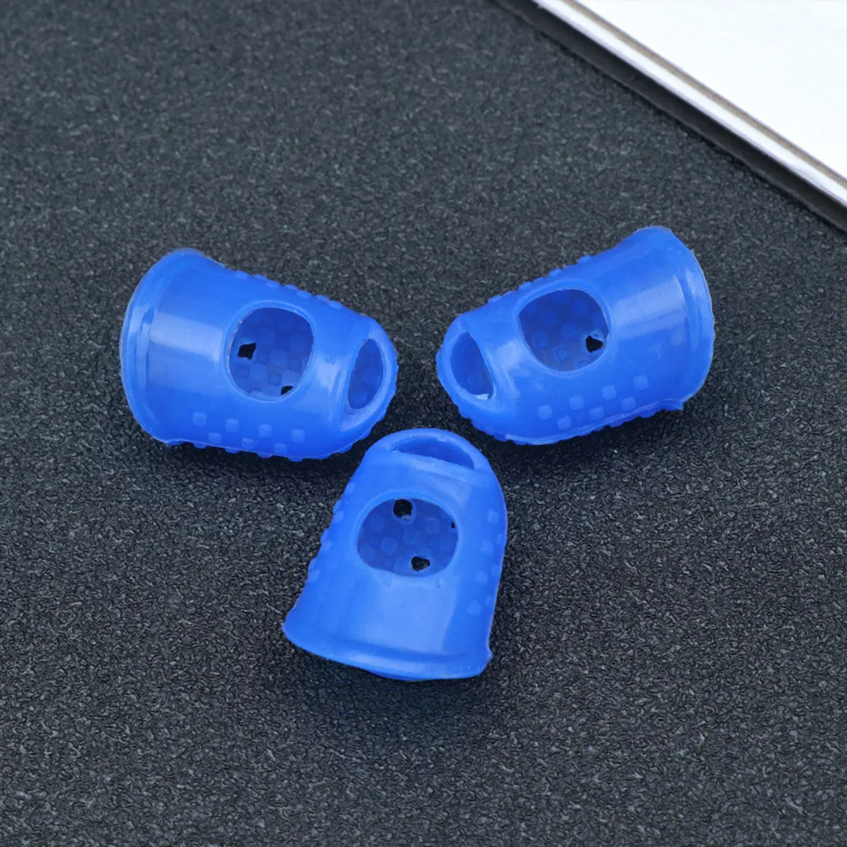 3Pcs Fingertip Protector Dark Blue Size S Non-Slip Breathable Finger Tips Protection for Sorting Counting Filing Guitar Players
3Pcs Fingertip Protector Dark Blue Size S Non-Slip Breathable Finger Tips Protection for Sorting Counting Filing Guitar Players