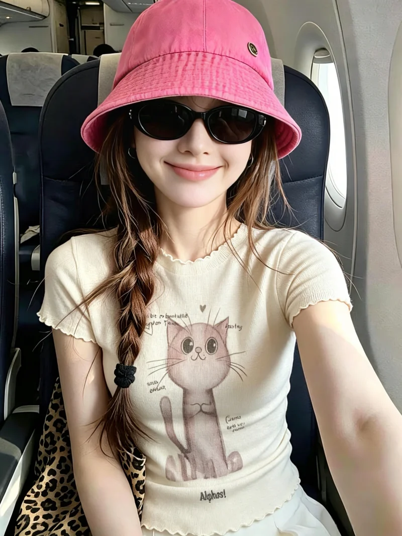 Slimming Print Knitted Short Sleeve Top for Women Summer Style Korean Fashion round Neckline Regular Length Casual Wear
Slimming Print Knitted Short Sleeve Top for Women Summer Style Korean Fashion round Neckline Regular Length Casual Wear