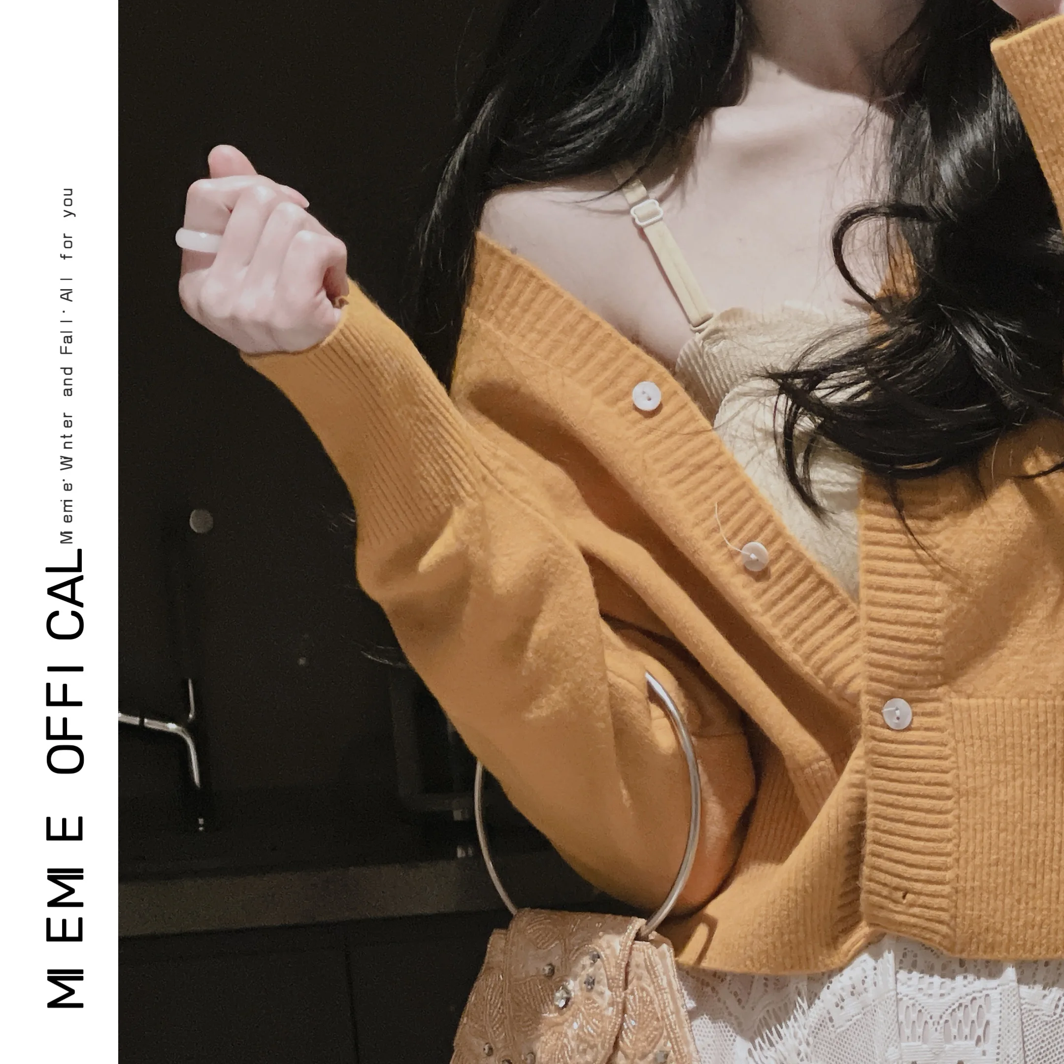 Mango Yellow V-neck Knitted Short Sweater Cardigan Soft Basic Style Lantern Sleeve Skin-friendly Pure Color Button Design
Mango Yellow V-neck Knitted Short Sweater Cardigan Soft Basic Style Lantern Sleeve Skin-friendly Pure Color Button Design