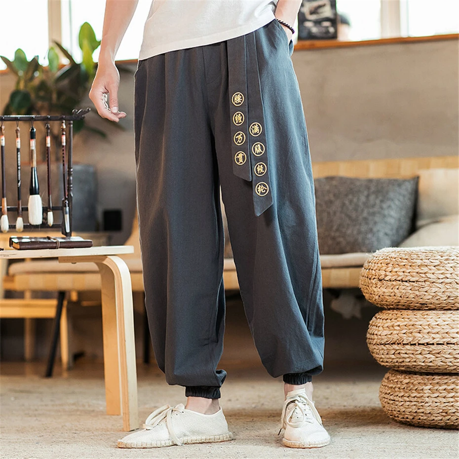 Large Size Harem Pants Men Streetwear Harajuku Casual Pant Vintage Chinese Embroidery Elastic Waist Baggy Trousers Male
Large Size Harem Pants Men Streetwear Harajuku Casual Pant Vintage Chinese Embroidery Elastic Waist Baggy Trousers Male