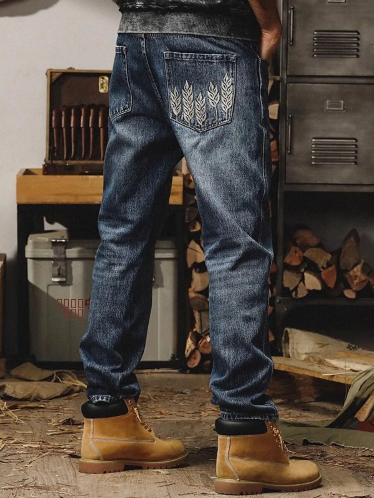 American Style Heavyweight Stone Grinding Washed Men's Jeans Loose Casual Straight Leg Cotton Denim Trousers for Spring Autumn
American Style Heavyweight Stone Grinding Washed Men's Jeans Loose Casual Straight Leg Cotton Denim Trousers for Spring Autumn