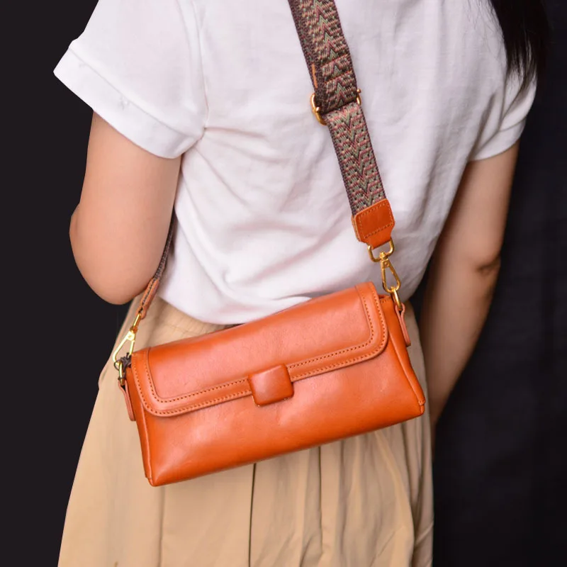 AETOO New fashion simple first layer cowhide crossbody bag solid color French women's baguette bag shoulder bag
AETOO New fashion simple first layer cowhide crossbody bag solid color French women's baguette bag shoulder bag