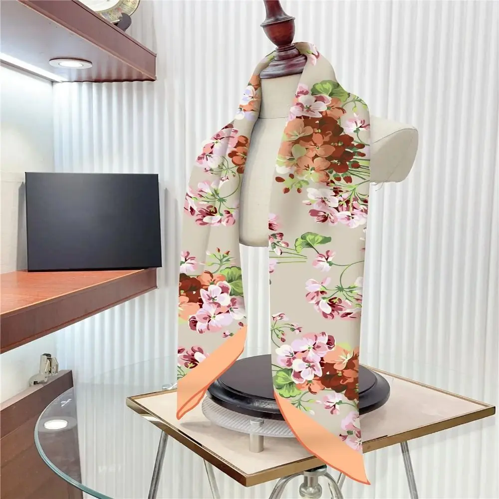 Versatile 90CM Twill Silk Scarf Wrinkle-Resistant Lightweight Flower Print Scarf Breathable Neckerchief Women Girl
Versatile 90CM Twill Silk Scarf Wrinkle-Resistant Lightweight Flower Print Scarf Breathable Neckerchief Women Girl
