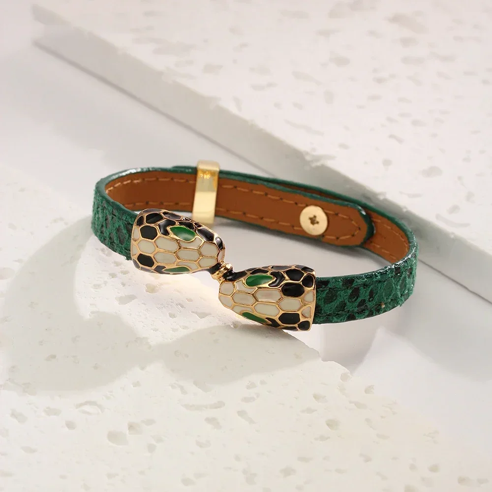 Kirykle Luxury High Quality Punk Leather Bracelet for Women Fashion Charm Metal Snake Head Bangles Casual Party Accessories Gift
Kirykle Luxury High Quality Punk Leather Bracelet for Women Fashion Charm Metal Snake Head Bangles Casual Party Accessories Gift
