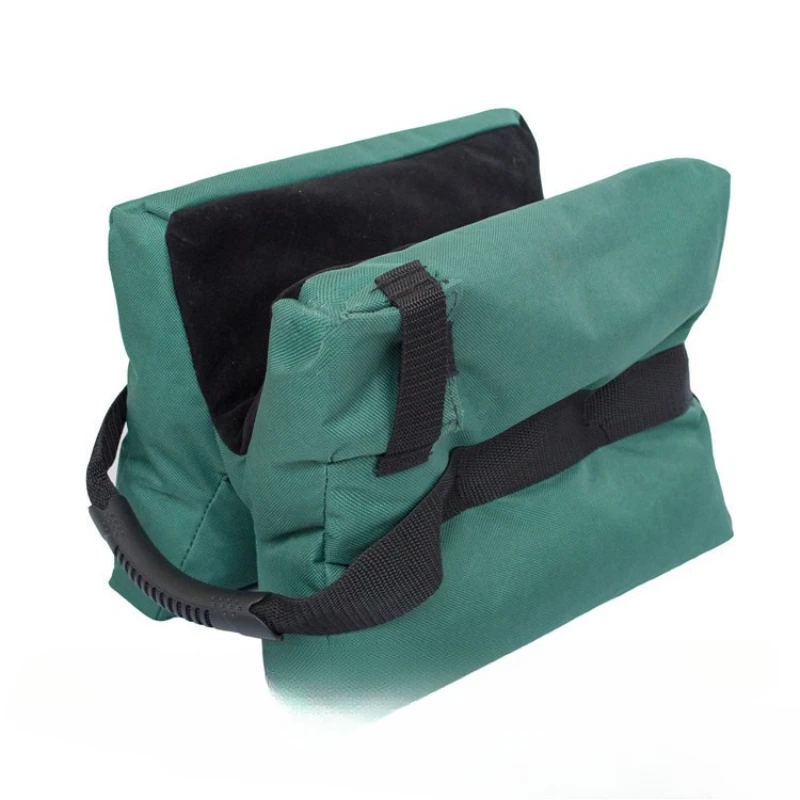 Lying on the ground tactical sandbag, calibrating sight rack, calibrating clip fixed, hunting and shooting photography
Lying on the ground tactical sandbag, calibrating sight rack, calibrating clip fixed, hunting and shooting photography