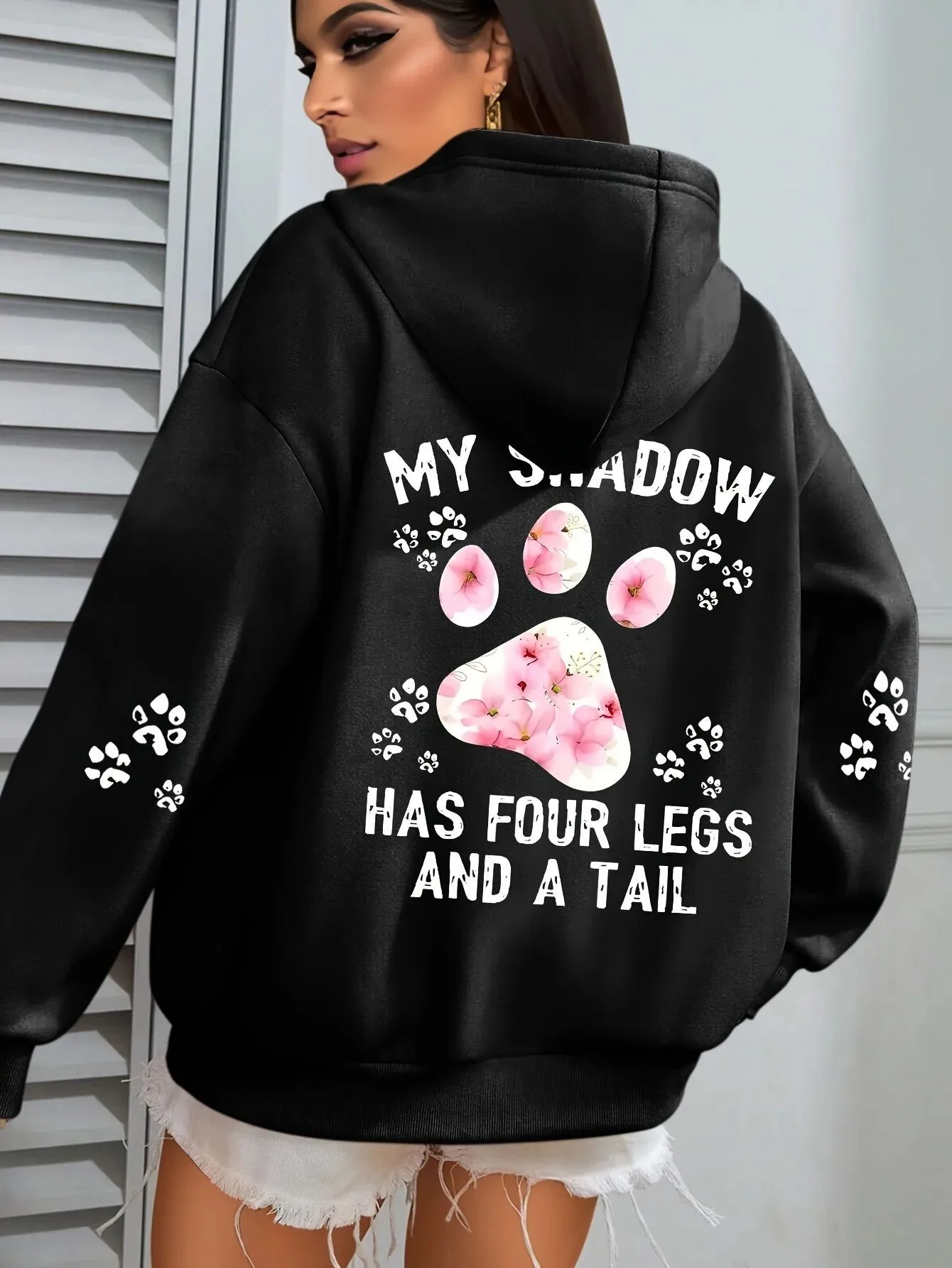 The new Spring and Autumn 2025 maternity hooded sweatshirt is a casual and fashionable cat paw printed pullover
The new Spring and Autumn 2025 maternity hooded sweatshirt is a casual and fashionable cat paw printed pullover