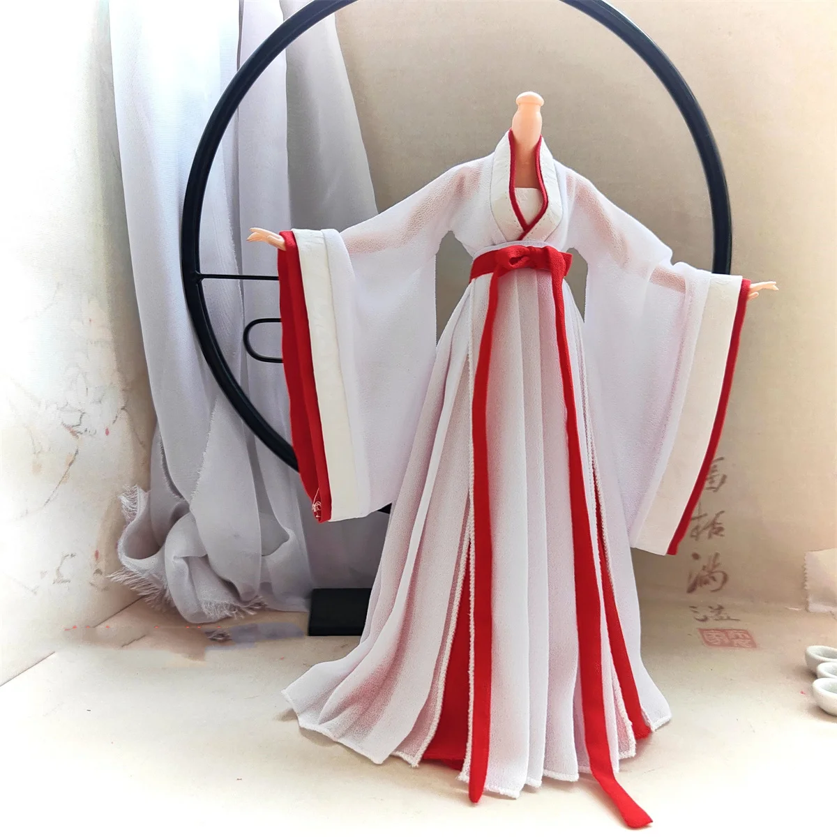 Classical Long Dress 1/6 Scale Female Hanfu Chinese Outfit Ancient Skirt Clothes Model Fit Soldier Action Figure Body Toys
Classical Long Dress 1/6 Scale Female Hanfu Chinese Outfit Ancient Skirt Clothes Model Fit Soldier Action Figure Body Toys