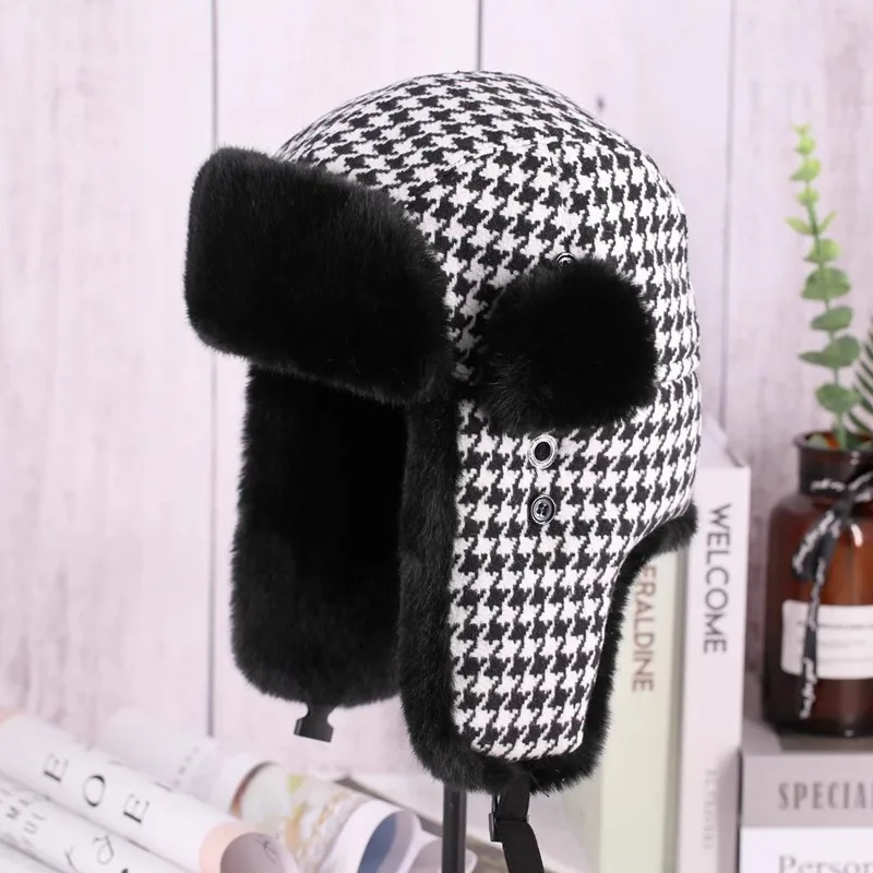 Autumn Winter Men Women's Plaid Cotton Cap Thermal Ear Skiing Motorcycle Cold-proof Cotton Hat Winter Faux Fur Hat TB1750
Autumn Winter Men Women's Plaid Cotton Cap Thermal Ear Skiing Motorcycle Cold-proof Cotton Hat Winter Faux Fur Hat TB1750