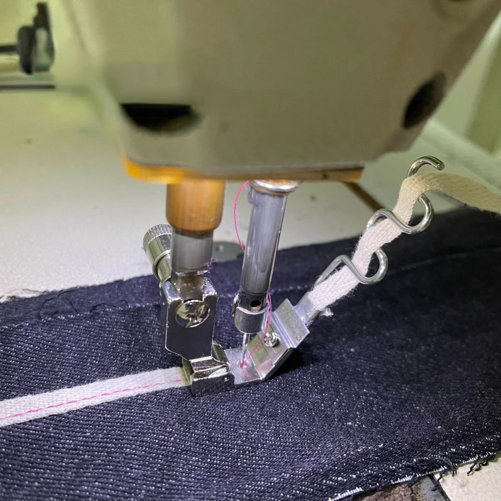 S4A Presser Foot Computer Machine Flat Strip Collar Bead Elastic Lace Presser Foot Strip Presser Foot
S4A Presser Foot Computer Machine Flat Strip Collar Bead Elastic Lace Presser Foot Strip Presser Foot