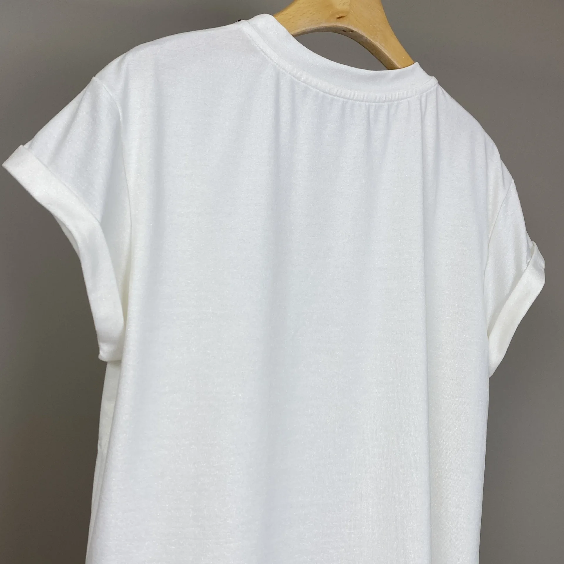 2026 Summer New Arrival: Stylish and Versatile Women's T-Shirt with Patchwork Chain Stripe, Round Neck, Glittering, Solid Color.
2026 Summer New Arrival: Stylish and Versatile Women's T-Shirt with Patchwork Chain Stripe, Round Neck, Glittering, Solid Color.