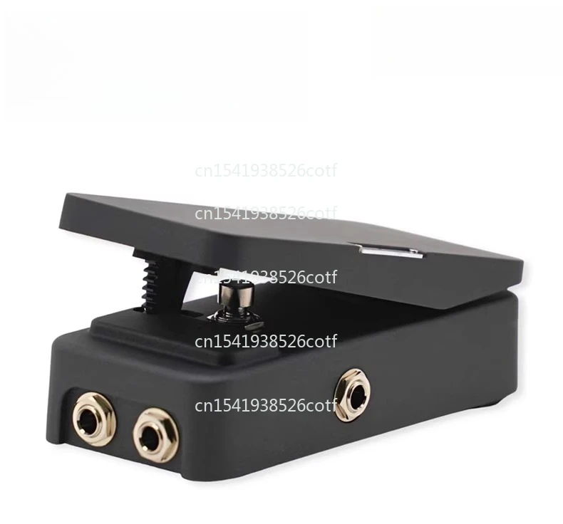 Fully compatible output Expression pedal with self-locking switch Output configurable Repeat switch Support QC DSP KPA
Fully compatible output Expression pedal with self-locking switch Output configurable Repeat switch Support QC DSP KPA