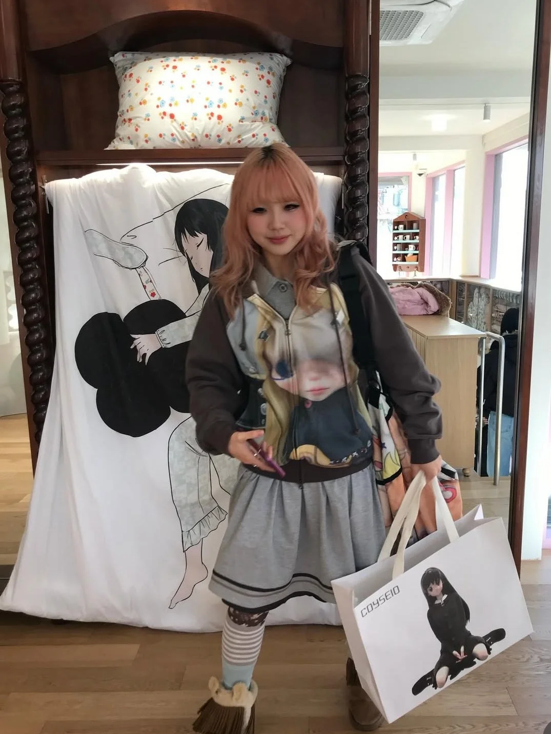 Casual Coy Doll Print Hoodie Jacket Women's Loose Fit Long Sleeve Zipper Closure Cartoon Style Streetwear Winter Outerwear
Casual Coy Doll Print Hoodie Jacket Women's Loose Fit Long Sleeve Zipper Closure Cartoon Style Streetwear Winter Outerwear