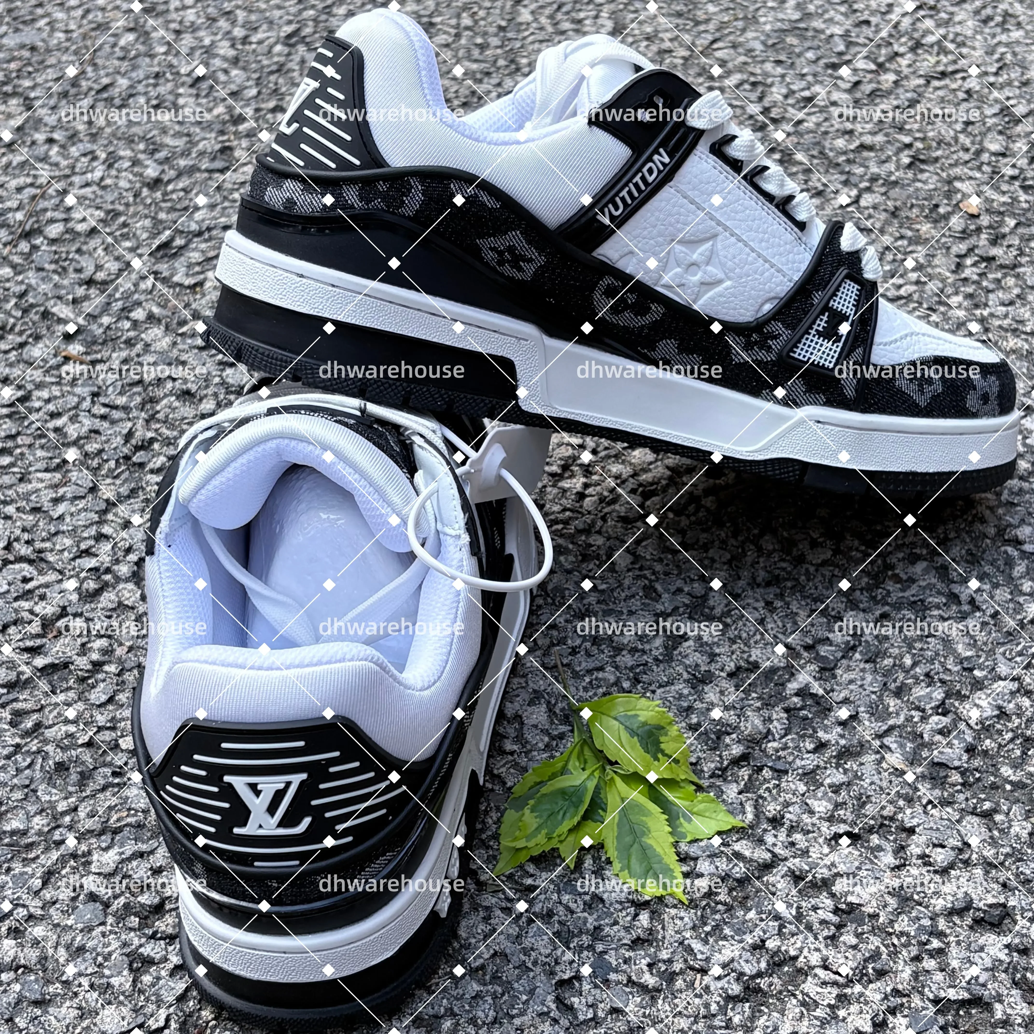 VUTITDN free shipping designer shoes for mens womens casual shoes black white khaki grey Fashionable and versatile outdoor sneakers sports shoes
VUTITDN free shipping designer shoes for mens womens casual shoes black white khaki grey Fashionable and versatile outdoor sneakers sports shoes