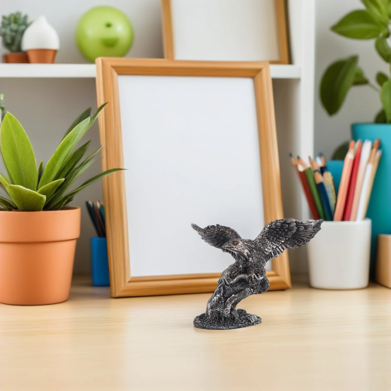 Exquisite Resin Eagle Statue Desktop Sculpture Silver Miniature Office Home Decor Figurine Compact Lightweight Bird Ornament 
Exquisite Resin Eagle Statue Desktop Sculpture Silver Miniature Office Home Decor Figurine Compact Lightweight Bird Ornament