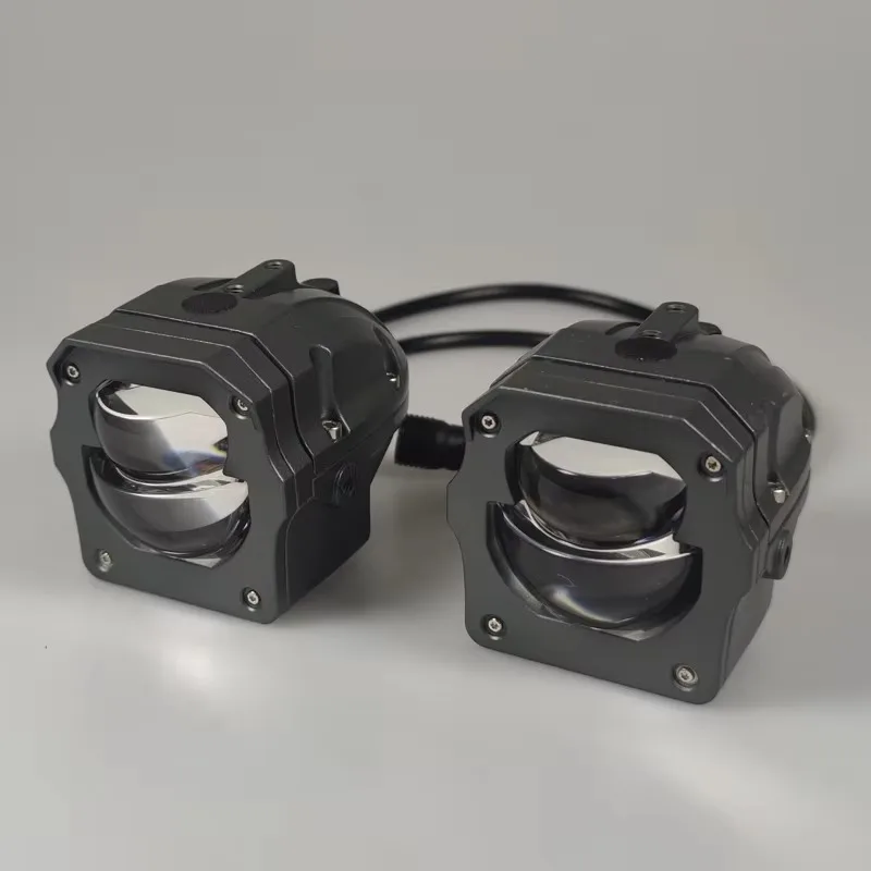 New Stroboscopic Light Emitting Diode Running Light with Switch Control Flash Spotlight
New Stroboscopic Light Emitting Diode Running Light with Switch Control Flash Spotlight