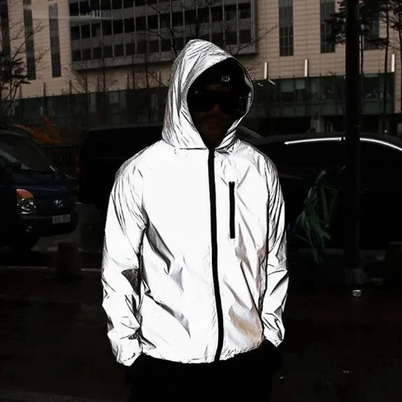 New Men Night Full Reflective Windbreaker Waterproof Jacket Male High Street Hip Hop Dancers Party Fishing Hooded Coats Size 5XL
New Men Night Full Reflective Windbreaker Waterproof Jacket Male High Street Hip Hop Dancers Party Fishing Hooded Coats Size 5XL