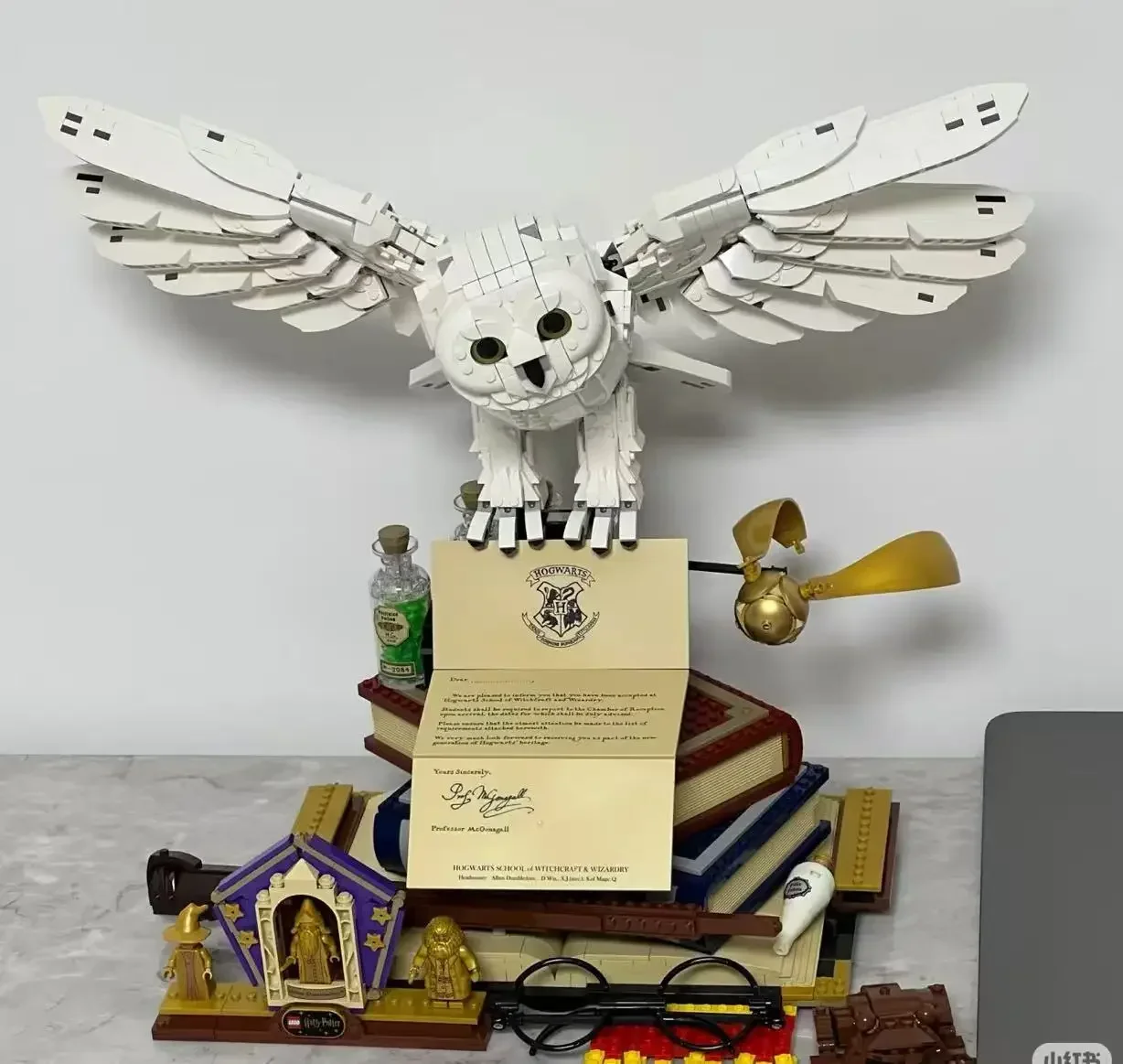 Collector's Edition Phoenix Red Bird White Little Owl Big Owl Series Models Suitable for Gift Giving Family Display Memorial Set
Collector's Edition Phoenix Red Bird White Little Owl Big Owl Series Models Suitable for Gift Giving Family Display Memorial Set