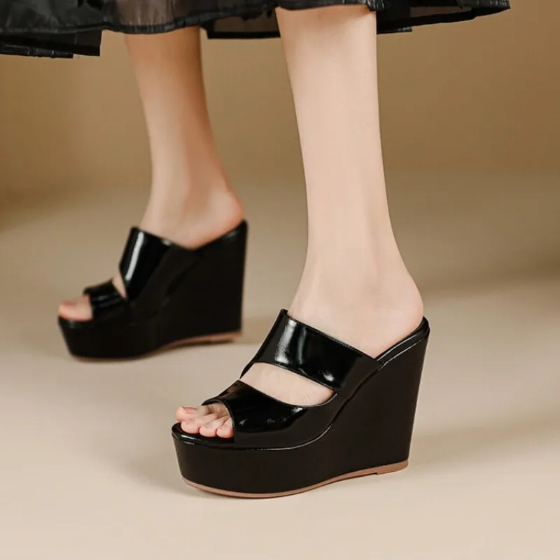 2025 Super High Heel Wedge Heel Flip-flops, New Summer Fashion Large-sized Flip-flops for Women, Fashionable Women's Shoes 35-42
2025 Super High Heel Wedge Heel Flip-flops, New Summer Fashion Large-sized Flip-flops for Women, Fashionable Women's Shoes 35-42