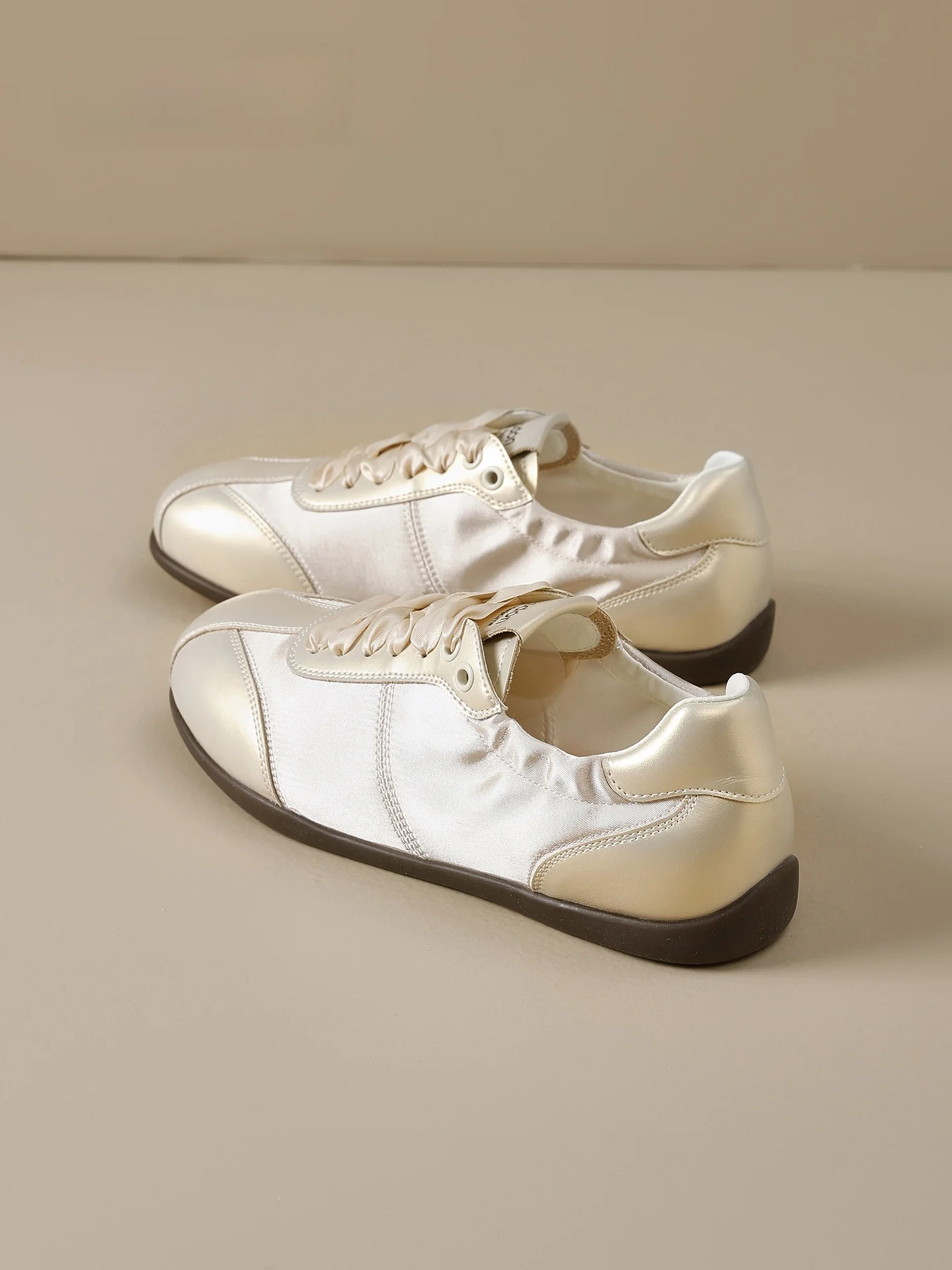 Agsdon Ballet Thick Sole Satin Deux Shoes Women's Summer New Style Agam Sport Casual Shoes Low Top Flat Heel Rubber Outsole
Agsdon Ballet Thick Sole Satin Deux Shoes Women's Summer New Style Agam Sport Casual Shoes Low Top Flat Heel Rubber Outsole