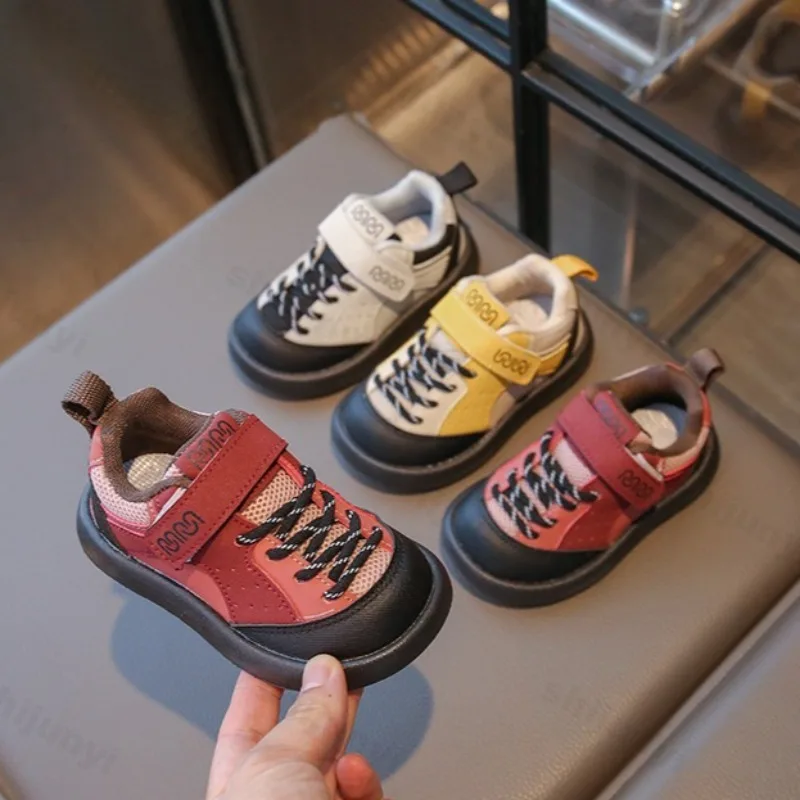 Children's Fashion Trend Low Top Casual Sports Shoes 2025 Autumn New Style Boys' Retro Soft Soled Comfortable Versatile Sneakers
Children's Fashion Trend Low Top Casual Sports Shoes 2025 Autumn New Style Boys' Retro Soft Soled Comfortable Versatile Sneakers
