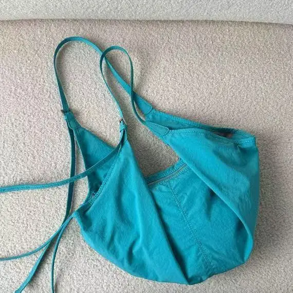 Blue Harajuku Fashion Tote Bag Women Pleated Large Capacity Hobo Shoulder Bags Ladies Commute Everyday Versatile Crossbody Bag
Blue Harajuku Fashion Tote Bag Women Pleated Large Capacity Hobo Shoulder Bags Ladies Commute Everyday Versatile Crossbody Bag