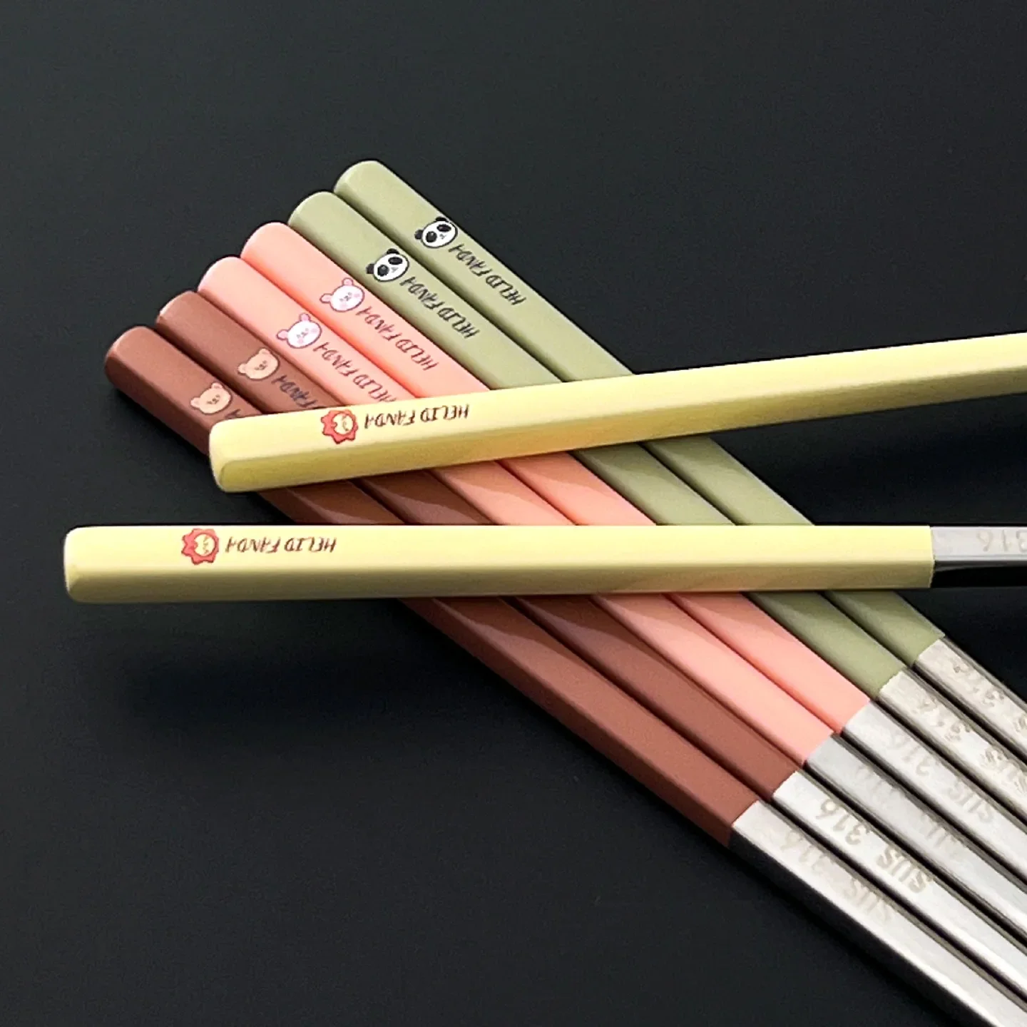 1 Pair Portable Chopsticks 316 Stainless Steel Chinese Chopsticks With Box Reusable Heat Resistant Non Slip Sushi Stick Tablewar
1 Pair Portable Chopsticks 316 Stainless Steel Chinese Chopsticks With Box Reusable Heat Resistant Non Slip Sushi Stick Tablewar