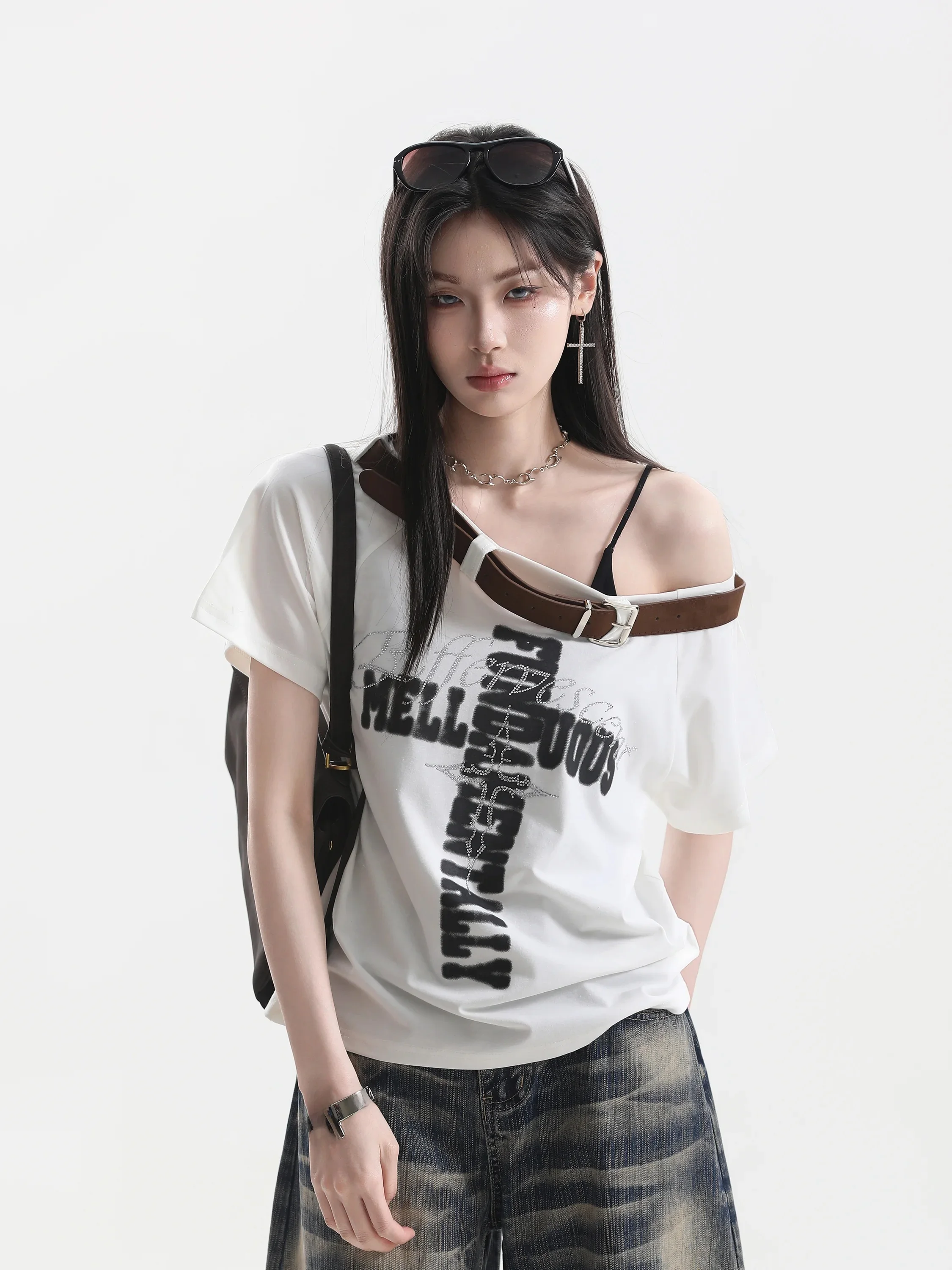 Crossbody Belted Shoulder Bared Short Sleeve T Shirt Women Sexy Spicy American Style Casual Loose Fit Summer Polyester Cotton...
Crossbody Belted Shoulder Bared Short Sleeve T Shirt Women Sexy Spicy American Style Casual Loose Fit Summer Polyester Cotton...