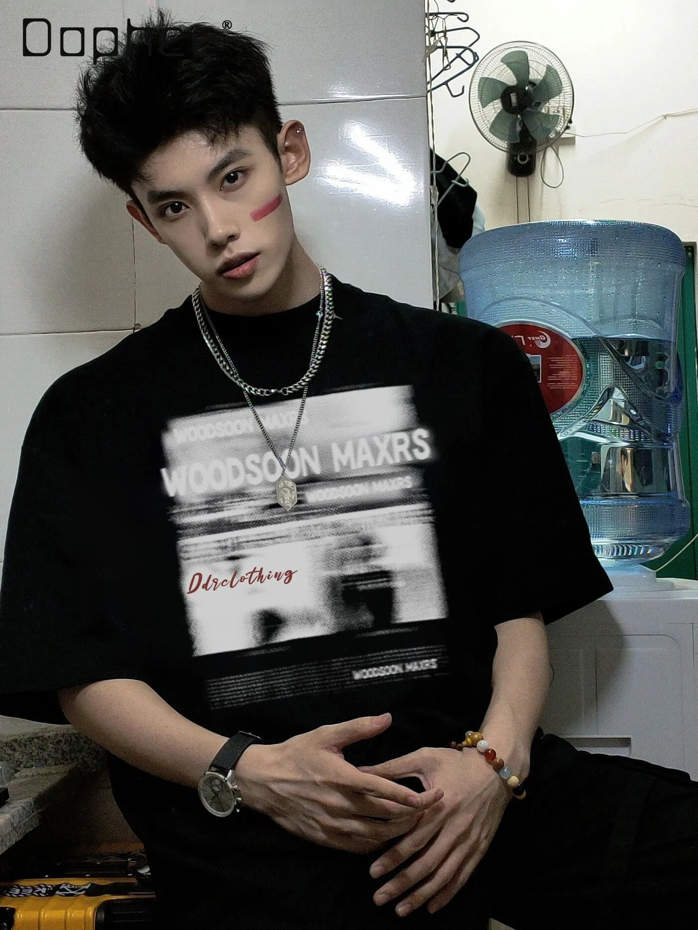 Men Summer New American Streetwear Retro Text Print Round Neck Short Sleeve T-shirt Casual Loose Tee in Black Dark Gray Red
Men Summer New American Streetwear Retro Text Print Round Neck Short Sleeve T-shirt Casual Loose Tee in Black Dark Gray Red