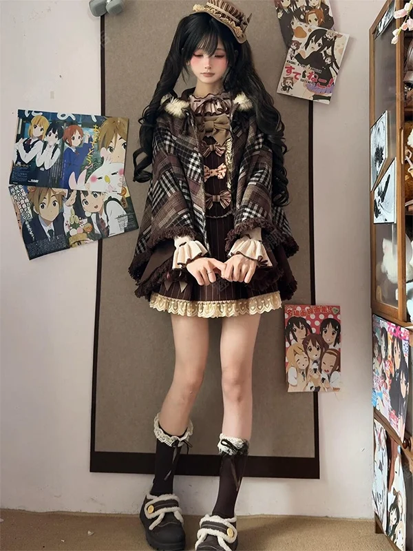 Sweet Japanese Design JK Sleeveless Shawl Women's Winter High-End Loose Thickened Hooded Tassel Cloak Coat Commute Style
Sweet Japanese Design JK Sleeveless Shawl Women's Winter High-End Loose Thickened Hooded Tassel Cloak Coat Commute Style