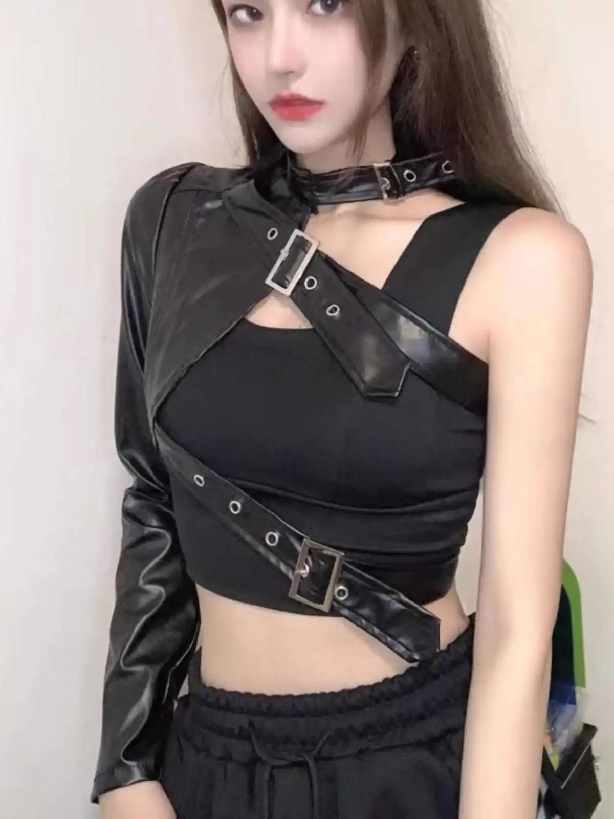 European Style Jazz Leading Dancer Punk Locomotive Skin Single Shoulder Sleeves Half Of Sth Tops Girl Group Stage Costume Cos
European Style Jazz Leading Dancer Punk Locomotive Skin Single Shoulder Sleeves Half Of Sth Tops Girl Group Stage Costume Cos