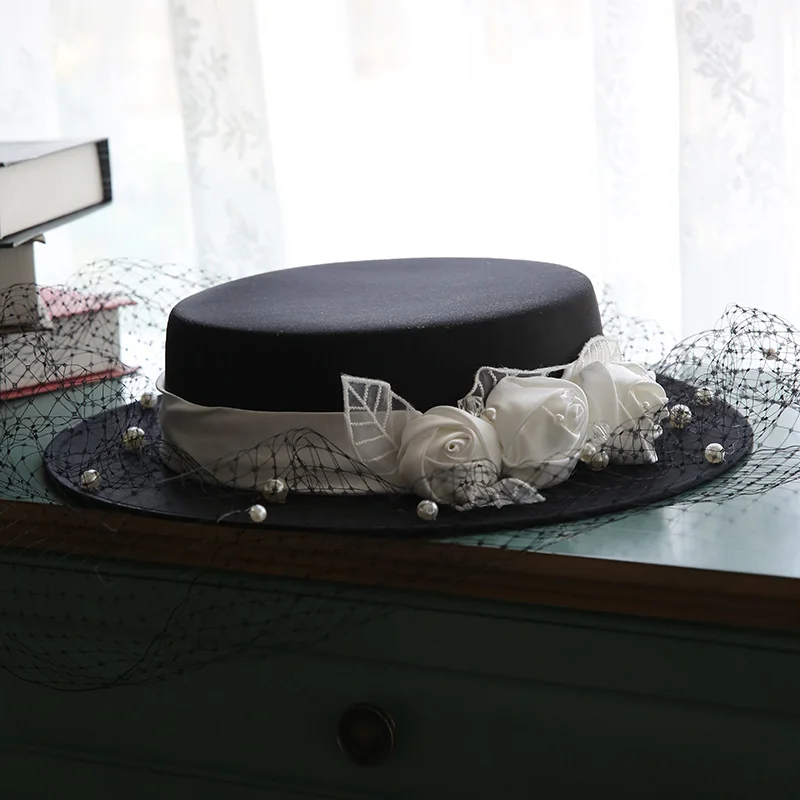 Flat Black Satin Fedora Cap with Face Veil Bride Photo Shooting Fascinator Hat Headwear Evening Party Pearl Flower Wedding Hat
Flat Black Satin Fedora Cap with Face Veil Bride Photo Shooting Fascinator Hat Headwear Evening Party Pearl Flower Wedding Hat