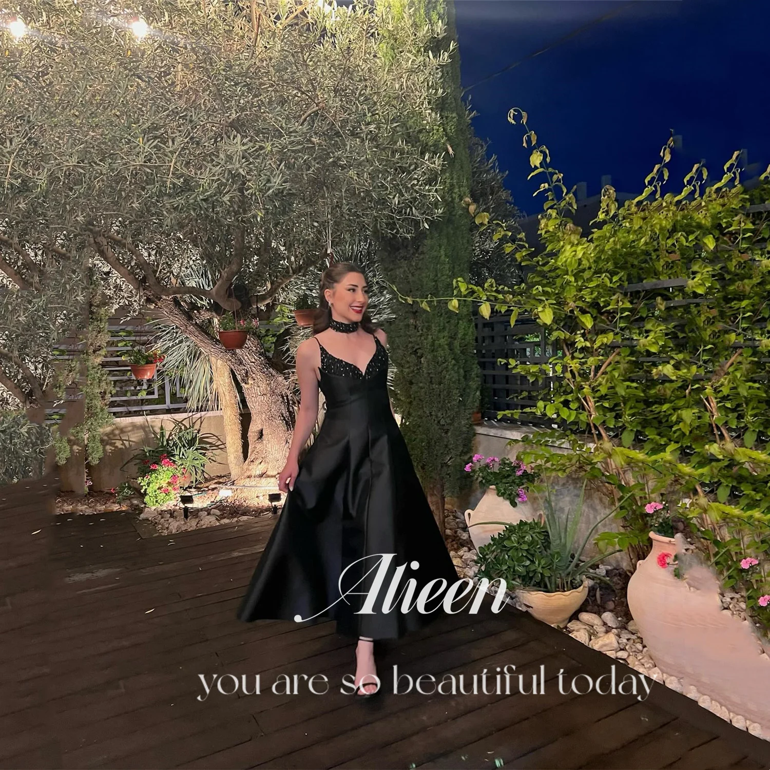 Aileen Slim Shoulder Straps Evening Dress Satin Women's Prom Dress 2025 Vestidos De Festa فساتين سهرة Black Customized Dresses
Aileen Slim Shoulder Straps Evening Dress Satin Women's Prom Dress 2025 Vestidos De Festa فساتين سهرة Black Customized Dresses