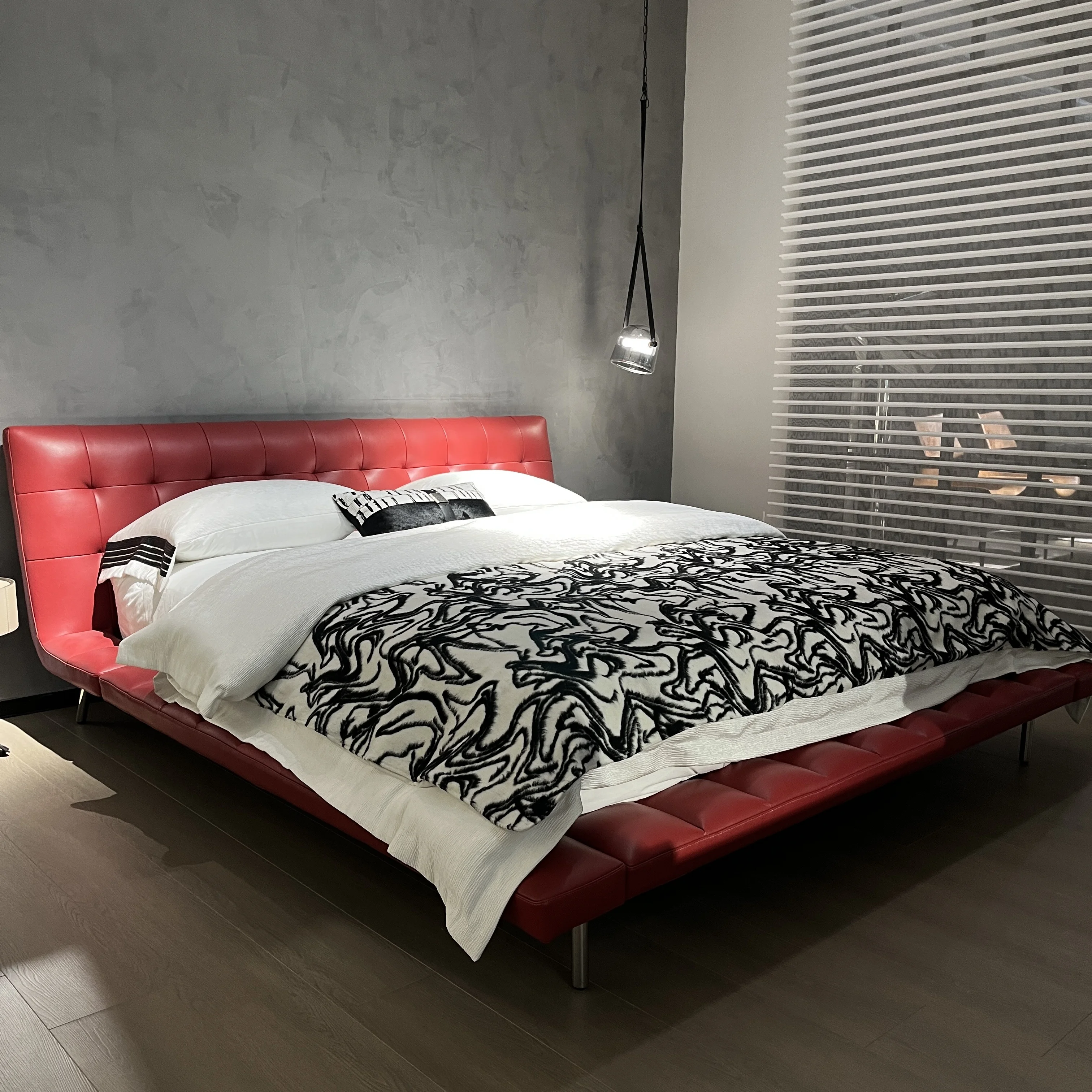 #w Modern Luxury Unique Design Upholstered Genuine Leather Double Sizes Bed Frame Bedroom Sets
#w Modern Luxury Unique Design Upholstered Genuine Leather Double Sizes Bed Frame Bedroom Sets
