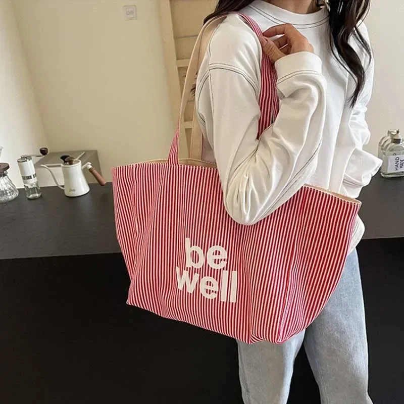 Large Capacity Striped Handbag Shoulder Bag for Woman Handbags Crossbody Bags, Versatile Letter Women's Tote Bag
Large Capacity Striped Handbag Shoulder Bag for Woman Handbags Crossbody Bags, Versatile Letter Women's Tote Bag