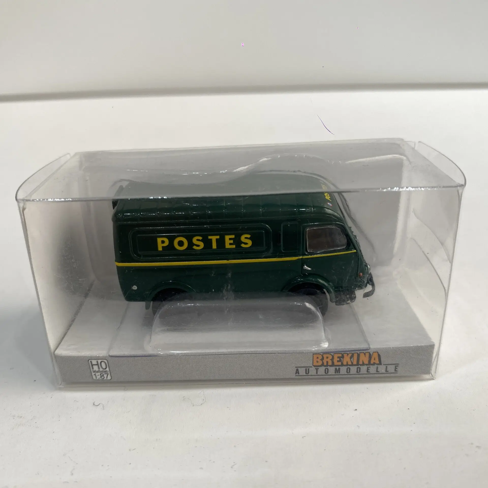 BREKINA 1/87 Scale HO RENAULT Goelette Van 2 Plastics Car Model
BREKINA 1/87 Scale HO RENAULT Goelette Van 2 Plastics Car Model