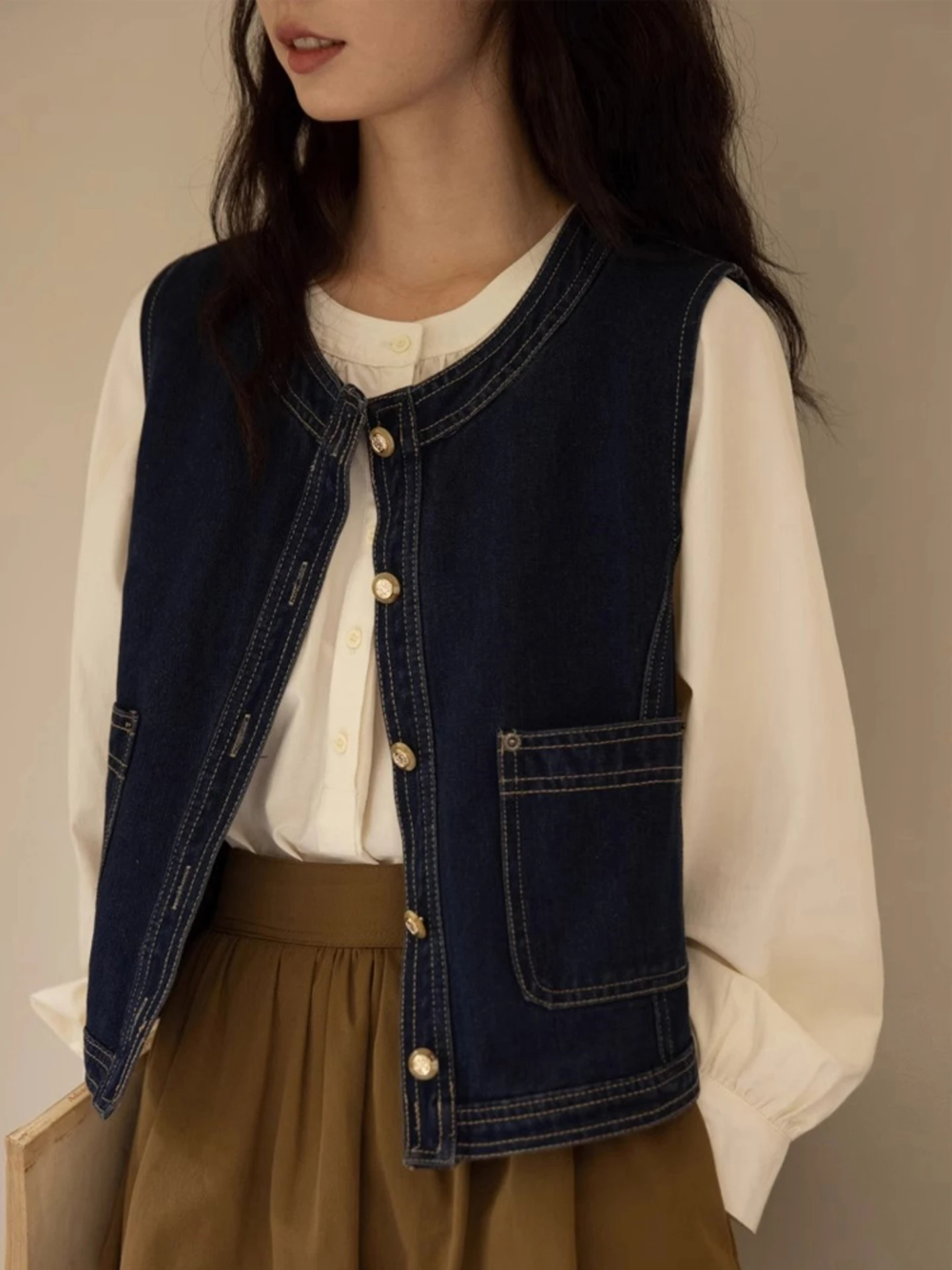 Художественный джинсовый открытый кардиган, жилет, женский Sle, новинка 202, ретро, японский дизайн, верхняя одежда, многослойный верх, осенняя мода
Художественный джинсовый открытый кардиган, жилет, женский Sle, новинка 202, ретро, японский дизайн, верхняя одежда, многослойный верх, осенняя мода