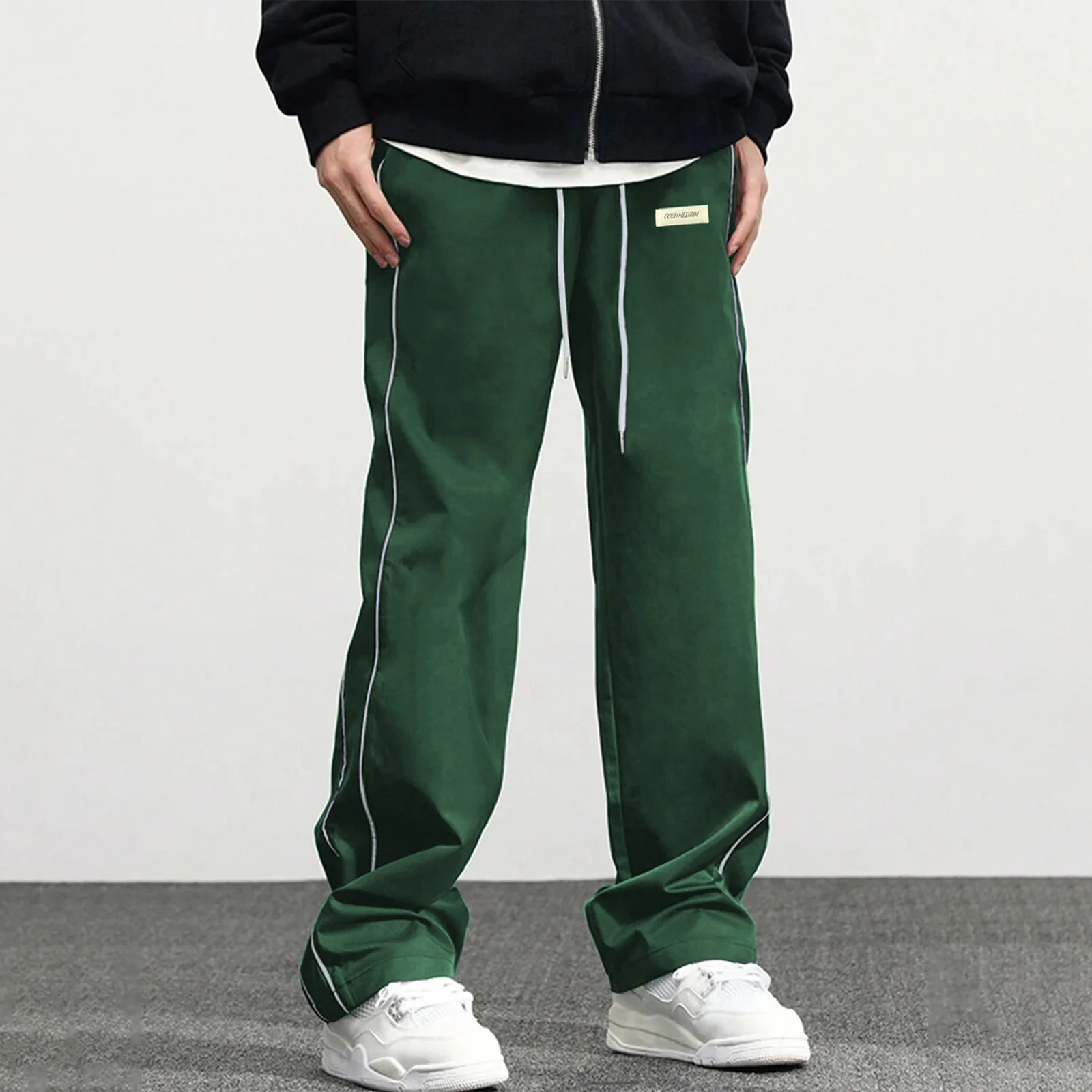 Men'S Casual Side Pockets Solid Color Pants Sporty Loose Fit Straight Leg High Street Fashion Pants Suitable For Daily Wear
Men'S Casual Side Pockets Solid Color Pants Sporty Loose Fit Straight Leg High Street Fashion Pants Suitable For Daily Wear