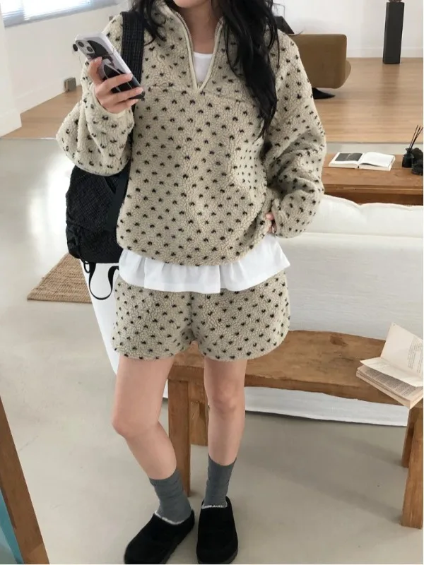 East Gate Lamb Velvet Hoodie High Waist Wide Leg ort Pants Set Zipper Heart Embroidery Warmth Korean Sle Women's Faion
East Gate Lamb Velvet Hoodie High Waist Wide Leg ort Pants Set Zipper Heart Embroidery Warmth Korean Sle Women's Faion