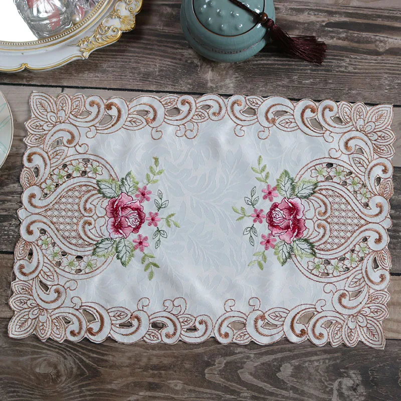 Modern Rose flower embroidery table place mat cloth Wedding Christmas dining placemat kitchen Table decoration and accessories
Modern Rose flower embroidery table place mat cloth Wedding Christmas dining placemat kitchen Table decoration and accessories