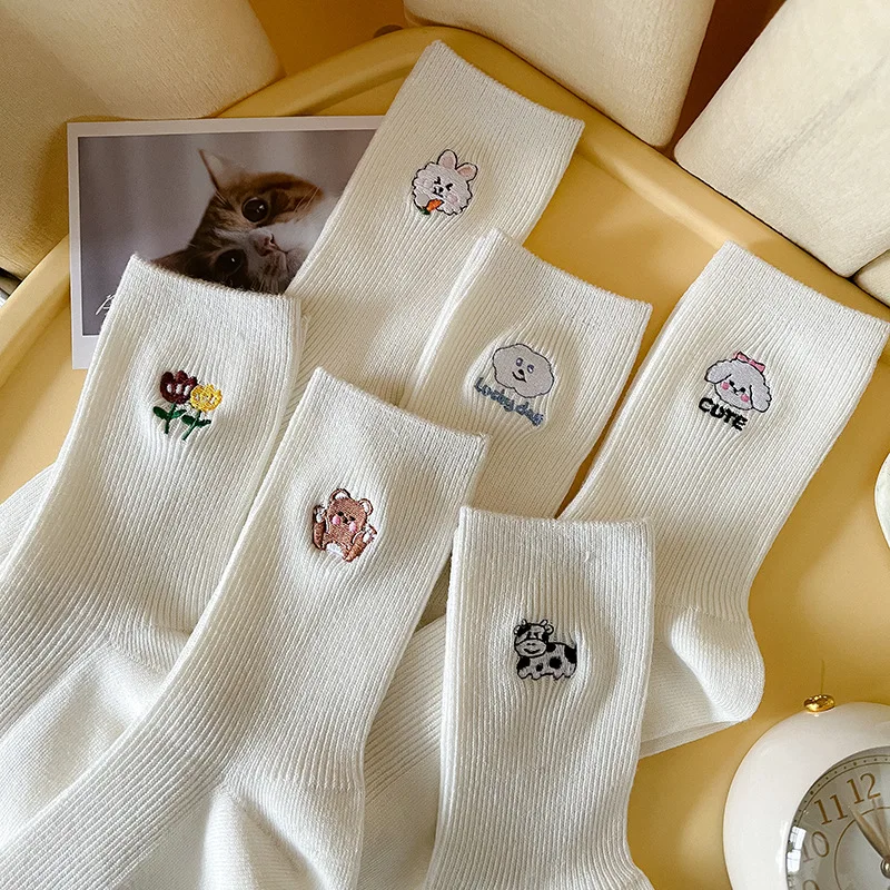 Spring And Summer Thin Women's Socks Cotton Cartoon Embroidery White Double Needle Tube Socks Casual Wild Spring And Autumn
Spring And Summer Thin Women's Socks Cotton Cartoon Embroidery White Double Needle Tube Socks Casual Wild Spring And Autumn