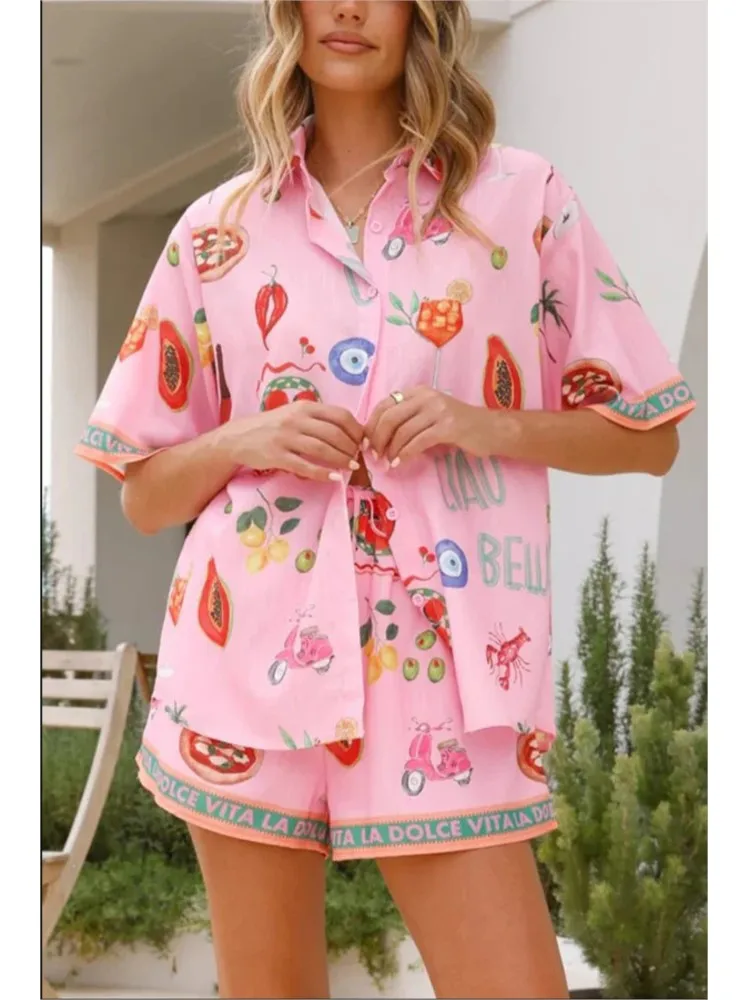 Fashion Digital Printed Women's Summer Beach Vacation Shorts Set Casual Short Sleeved Shirt Top+wide Leg Shorts Two-piece Set
Fashion Digital Printed Women's Summer Beach Vacation Shorts Set Casual Short Sleeved Shirt Top+wide Leg Shorts Two-piece Set