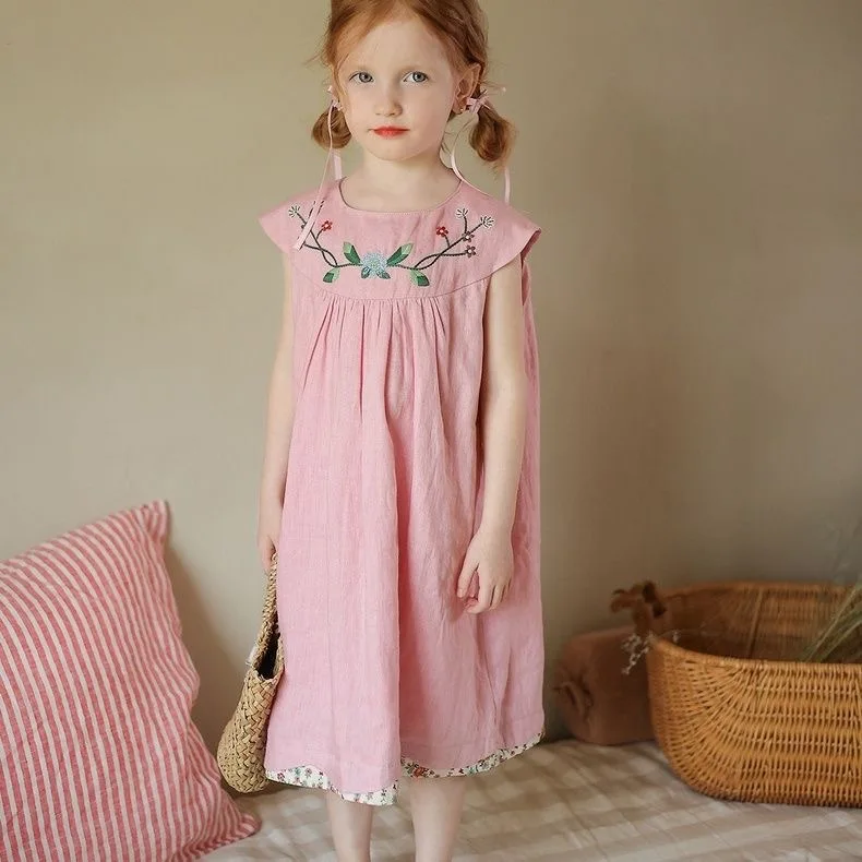 Платье для маленьких девочек, новое летнее кружевное платье с цветочным принтом, модная и красивая детская верхняя одежда, удобная юбка
Платье для маленьких девочек, новое летнее кружевное платье с цветочным принтом, модная и красивая детская верхняя одежда, удобная юбка