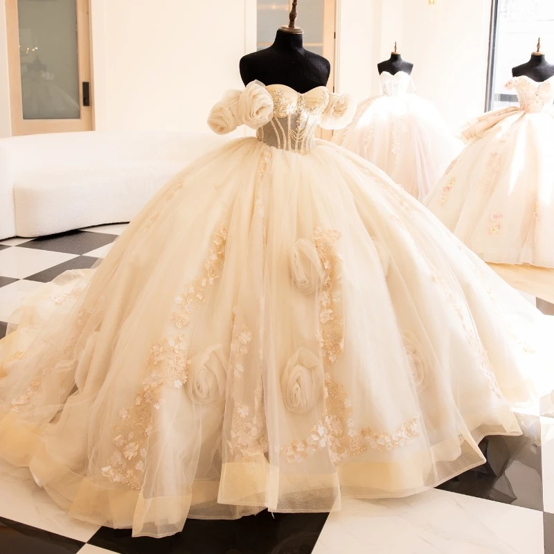 Champagne Quinceanera Dresses Ball Gown Off Shoulder Appliques Lace Flower Beads Tull Corset Birthday Party Sweet 16 Dress Vesti
Champagne Quinceanera Dresses Ball Gown Off Shoulder Appliques Lace Flower Beads Tull Corset Birthday Party Sweet 16 Dress Vesti