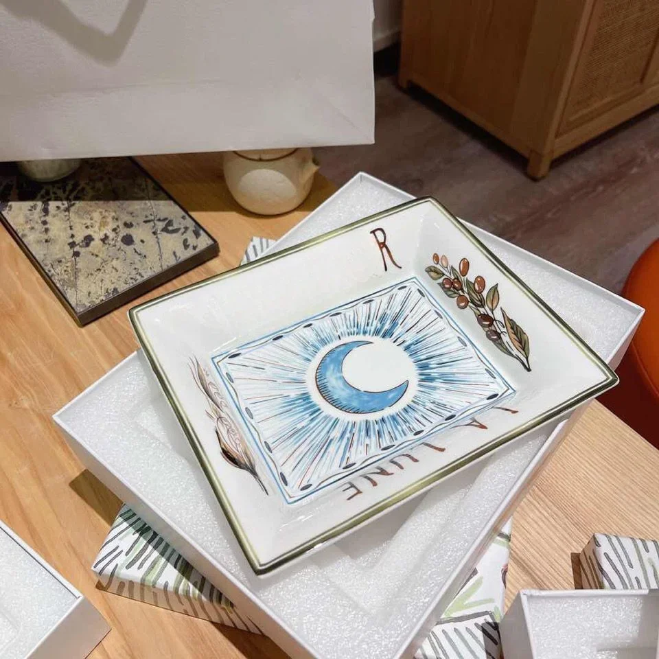 Ocean series ceramic storage tray ashtray, with gift box, tableware, dinner plate, candy tray ashtray
Ocean series ceramic storage tray ashtray, with gift box, tableware, dinner plate, candy tray ashtray