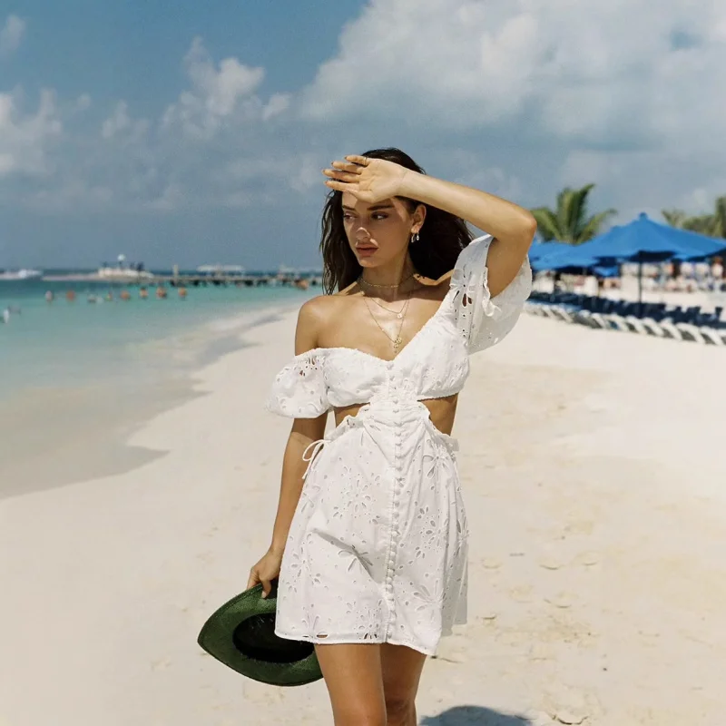New Style Women's Fashion2025Fashion Spring and Summer New French One Breasted Lace Dress
New Style Women's Fashion2025Fashion Spring and Summer New French One Breasted Lace Dress