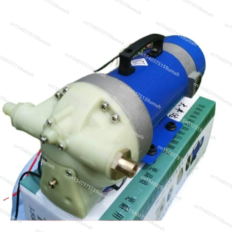 12V 310-5 Cylinder Diaphragm Pump Agricultural High-pressure Sprayer Garden Spray Disinfection Water Pumping Irrigation Machine
12V 310-5 Cylinder Diaphragm Pump Agricultural High-pressure Sprayer Garden Spray Disinfection Water Pumping Irrigation Machine