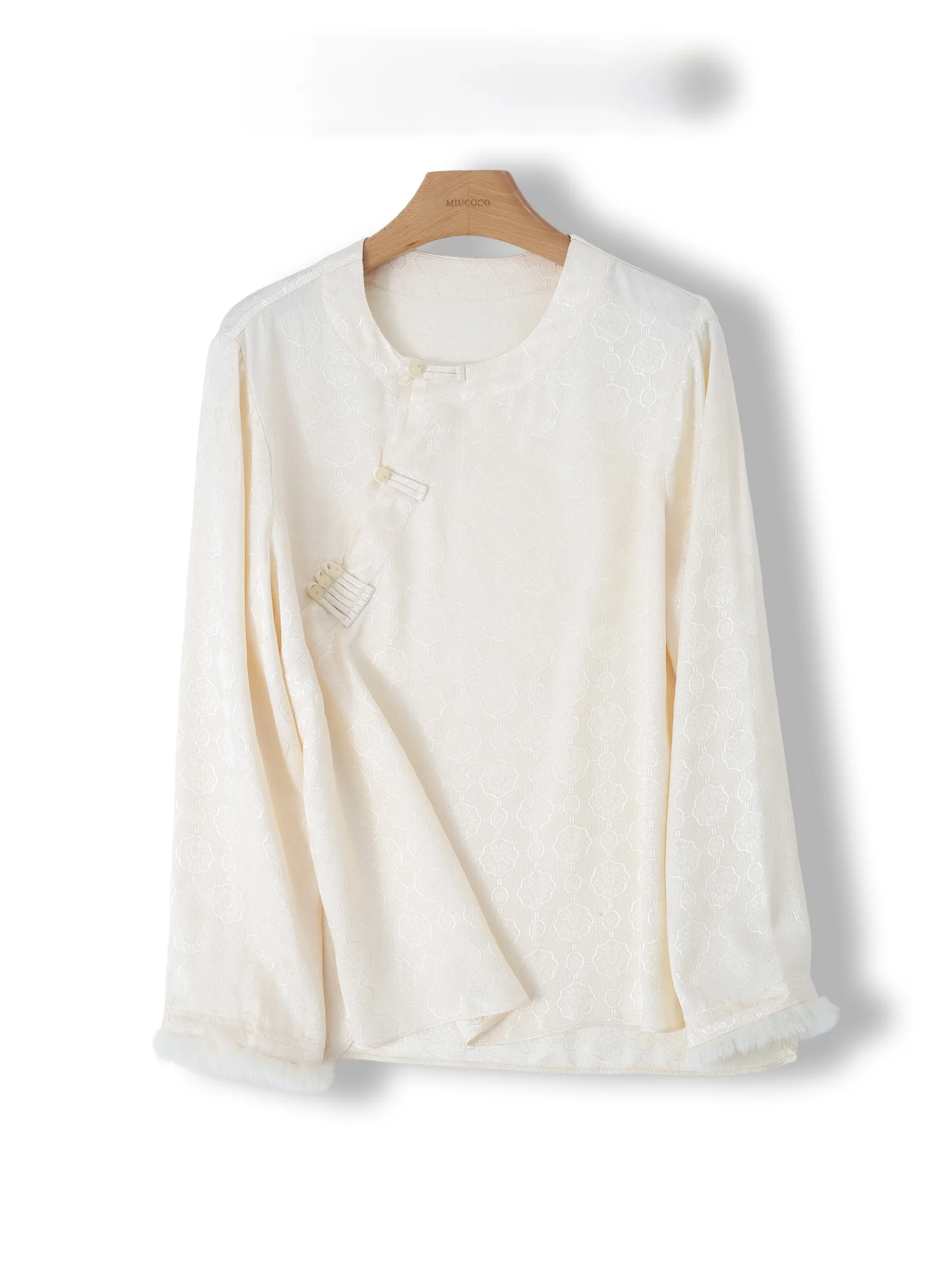 New Chinese Style Light National Trend round Neck Embroidered Shirt Women's Elegant Base Layer Shirt Floral Print Loose Fit
New Chinese Style Light National Trend round Neck Embroidered Shirt Women's Elegant Base Layer Shirt Floral Print Loose Fit