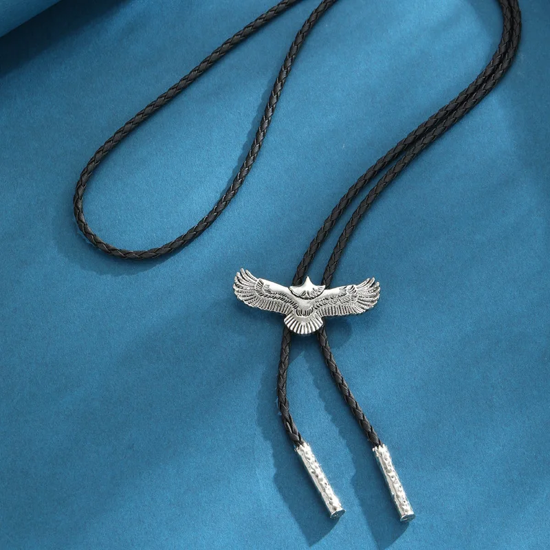 New eagle-shaped long necklaces for both men and women, fashionable and individual accessories
New eagle-shaped long necklaces for both men and women, fashionable and individual accessories