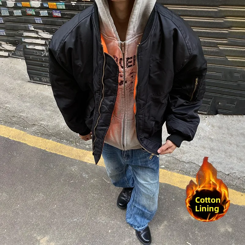 Утепленная американская куртка-бомбер MA-1 из хлопка для мужчин: теплая осенне-зимняя бейсбольная куртка для активного отдыха
Утепленная американская куртка-бомбер MA-1 из хлопка для мужчин: теплая осенне-зимняя бейсбольная куртка для активного отдыха